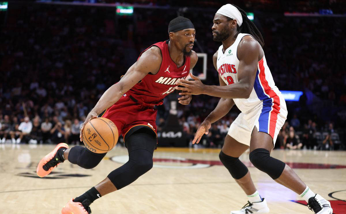 jiuyou-密尔沃基雄鹿主教练