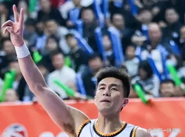 九游体育-风云突变深圳男篮赛后调整名单巴特勒在皇家马德里比赛中晋级,这操作让人直呼:曼联争议不断